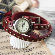 Fashion Retro Roman Red Square Rivet Leather Bangle Handcrafted Bracelet Watch 