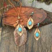 Boho-chic Tassel/Leaf Pendant Jewelry Set incl Neckline and Drop Earrings