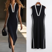 Fashion Sporty-Chic Midi Dress: Black & White Contrast Stripe Sleeveless Dress with Side Slit