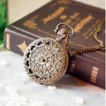 Vintage pattern hollow out pocket watch
