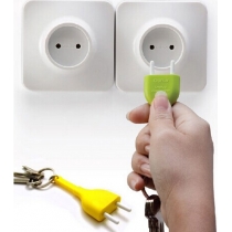 Creative Electric Socket Plug Unplug Anti Lost Key Ring Key Chain Key Holder(Color randomly!)