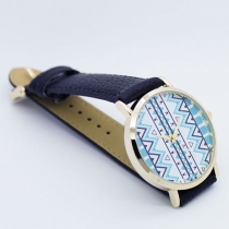 Chic Mixed Color Geometric Arrowhead Quartz Watch Wristwatch 