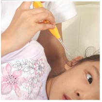 Ear cleaning Tool Q-tip with flashlight and three accessories