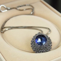 Retro Rhinestone Sapphire Necklace