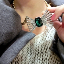 Retro Rhinestone Bowknot Emerald Pendant Necklace