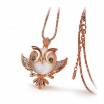 Retro Rhinestone Angry Bird Pendant Necklace