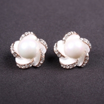 Fashion Rhinestone Flower-shaped Pearl Stud Earrings