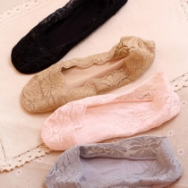 Fashion Anti-slip Invisible Lace Short Socks for Women