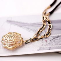 Retro Style Crystal Rose Pendant Necklace