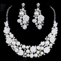 Fashion Flowers Pearl Crown + Necklace + Earrings Three-piece Set