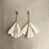 Fresh Style White Petals Earrings