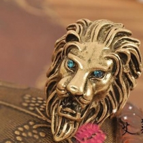 Fashion Rhinestone-Encrusted Lion Ring