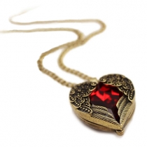 Retro Style Angel Wings Heart Shaped Pendant Necklace