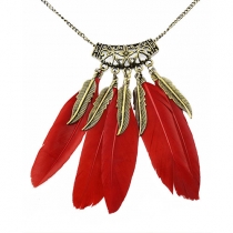 Fashion Tribal-Inspired Pendant With Faux Feather Etched Leaf Fringed Necklace