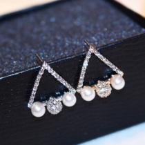 Fashion Triangle Rhinestone Pearl Stud Earrings