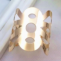 Fashion Geometric Shaped Hollow Out Bracelet