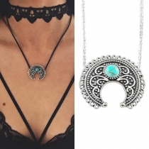 Bohemian Retro Turquoise Carving Pendant Necklace