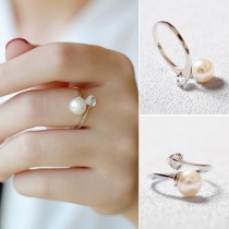 Fashion Pearl Heart Rhinestone Inlaid Alloy Ring