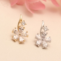 Fashion Rhinestone Flower Shaped Stud Earrings