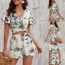 Fashion Floral Printed Two-piece Consist of V-neck Crop Top and Elastic Shorts