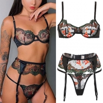 Fashion Floral Embroidered Three-piece Lingerie Set
