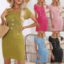 Fashion Round Neck Short Sleeve Buttoned Twisted Knit Dress