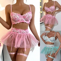 Sexy Floral Embroidered Ruffled Gauze Splice Three-piece Lingerie Set
