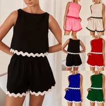Sexy Contrast Color Two-piece Set Consist of Crop Top and Shorts