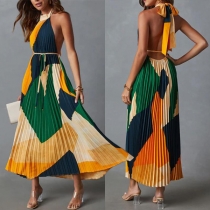 Fashion Contrast Color Halterneck Backless Pleated Dress