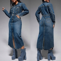Modisches Denim Kleid mit Stehkragen, langen Ärmeln, Knopfleiste, hohem Bund und Frontschlitz