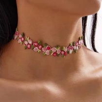 Vintage Floral Embroidery Lace Choker