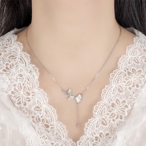 Elegant Floral Pendants Necklace