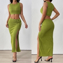 Fashion Two-piece Set Consist of Crop Top and Skirt with Side Slit