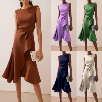 Sleeveless Round Neck Dress with Elegant Bow Detail