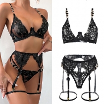 Lingerie Set featuring Push-Up Bra with Chain Embroidery