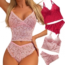 Sexy Lace Two-piece Set Consist of Brassie and Mid-rise Panties