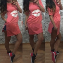 Fashion Lips Printed Short Sleeve Slit Hem T-shirt Dress