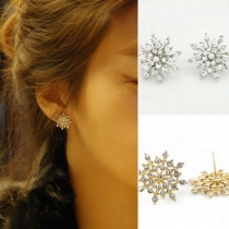 Fashion Rhinestone Snowflake Stud Earrings