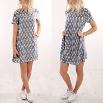Simple Style Short Sleeve Round Neck Wavy-stripe Printed Dress