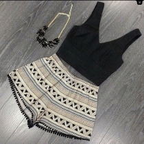 Sexy Deep V-neck Sleeveless Crop Top + Printed Shorts Two-piece Set