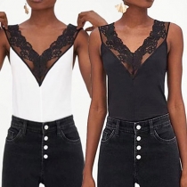 Sexy Deep V-neck Lace Spliced Slim Fit Clinging Jumpsuit 
