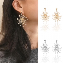 Fashion Imitation Pearl Inlaid Snowflake Shaped Stud Earrings