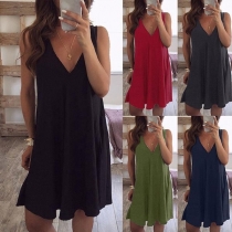 Simple Style Sleeveless V-neck Solid Color Loose Dress