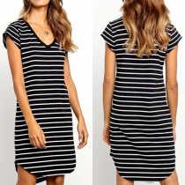 Fashion Short Sleeve V-neck Striped Dress