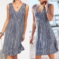 Fashion Sleeveless V-neck Striped Dress