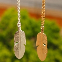 Bohemian Style Feather Pendant Necklace