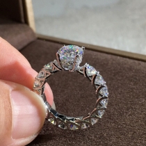 Fashion Rhinestone Inlaid Ring