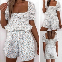 Fresh Style Short Sleeve Square Collar Daisy Printed Top + Shorts Two-piece Set