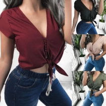Sexy Short Sleeve V-neck Knotted Hem Solid Color Crop Top