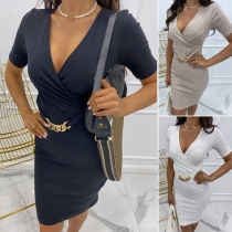 Sexy V-neck Short Sleeve Solid Color Chain High Waist Slim Fit Dress
